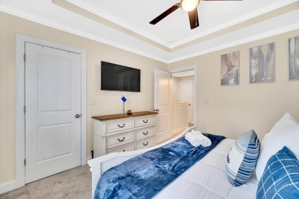 Вілла Cozy 2B Townhouse King Bed Free Parking Tv In Brs Конкорд Екстер'єр фото